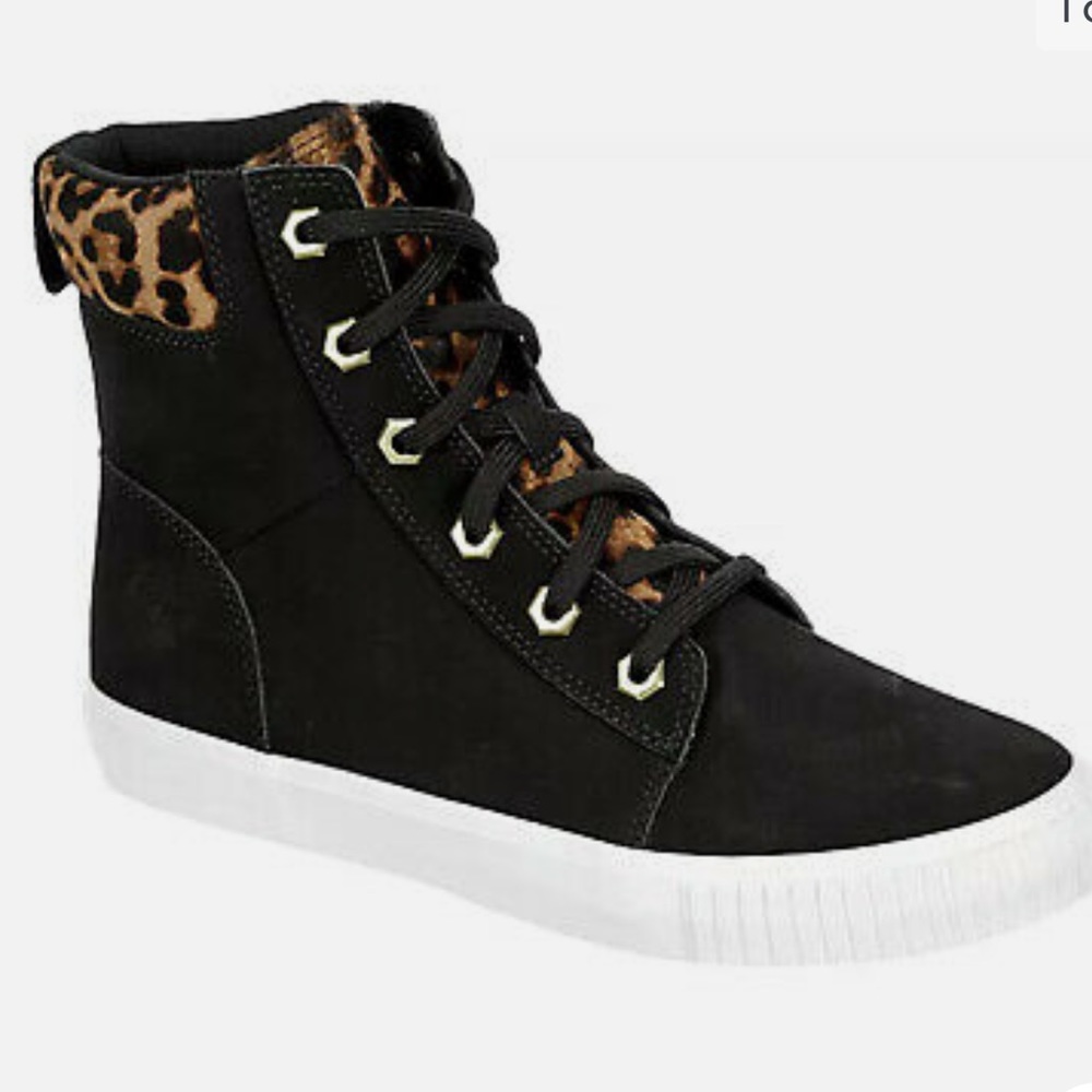 Black and cheetah timberlands